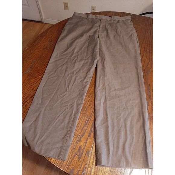 36x30 Van Heusen Studio Brown Flat Front Dress Casual Pants - Picture 1 of 3